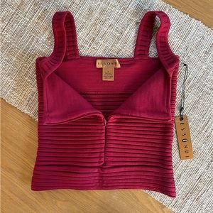 NWT Essendi Zip Up Crop top